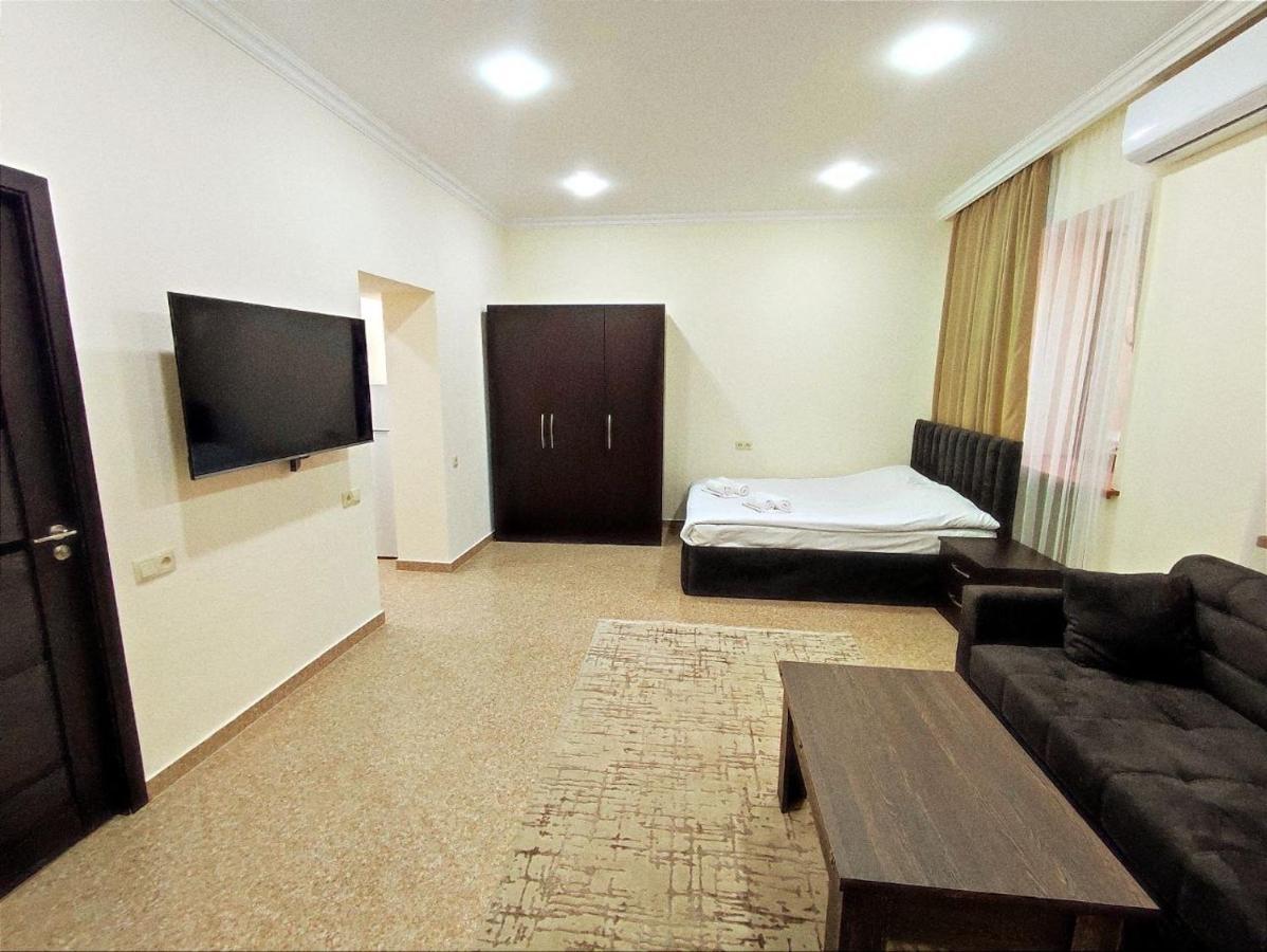 Aygestan Apartments エレバン エクステリア 写真
