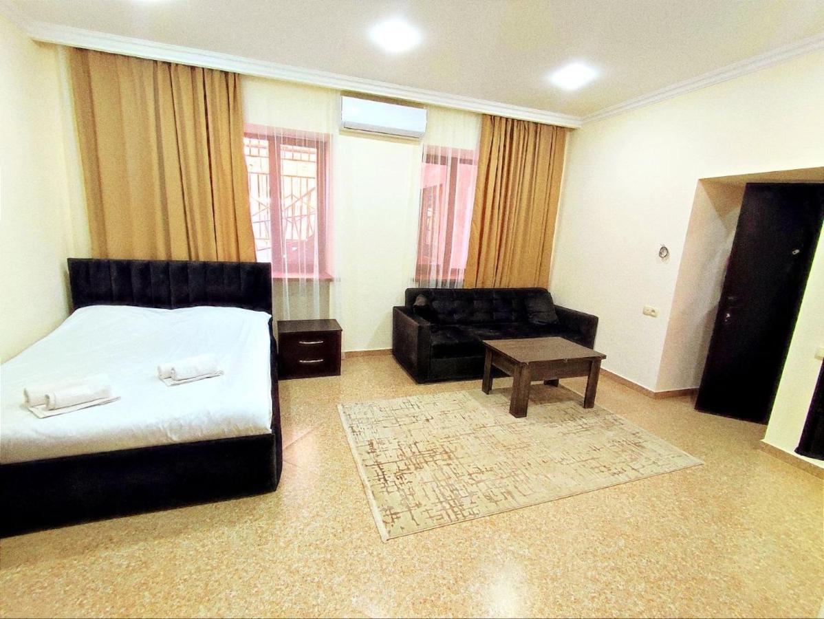 Aygestan Apartments エレバン エクステリア 写真