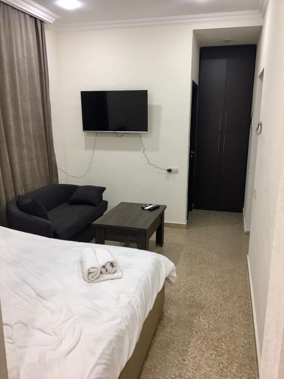 Aygestan Apartments エレバン エクステリア 写真